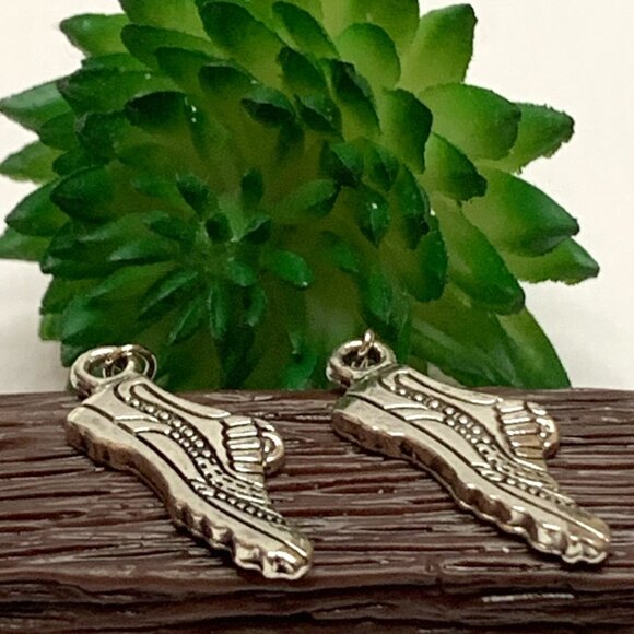 Running Shoe Earring, Marathon Earring, Running Earring, Shoe Earring, Gift Idea - Picture 2 of 6